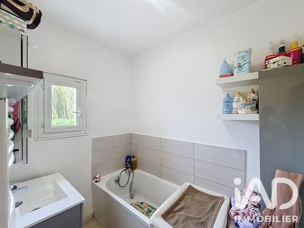 Maison à vendre 6 pièces 130 m² Saint-Ouen-du-Tilleul