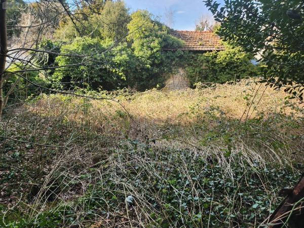 Garage fermé à vendre à Bar-sur-Aube dans l'Aube (10200), ref : 10379/578   
Calme