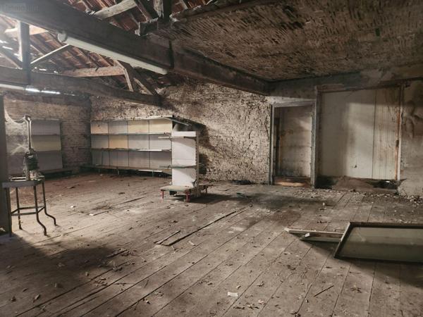 Garage fermé à vendre à Bar-sur-Aube dans l'Aube (10200), ref : 10379/578   
Calme