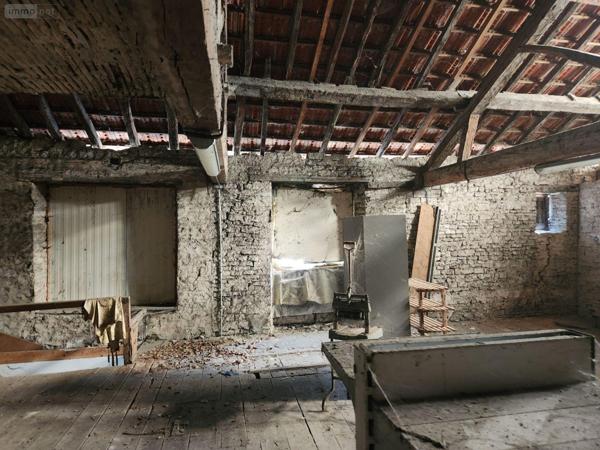 Garage fermé à vendre à Bar-sur-Aube dans l'Aube (10200), ref : 10379/578   
Calme