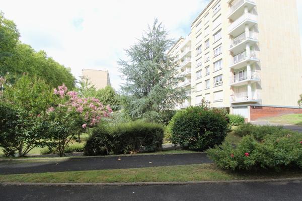 Nevers (58000) Appartement 89 m² – Résidence de standing Les Éduens – Dernier étage avec vue Loire