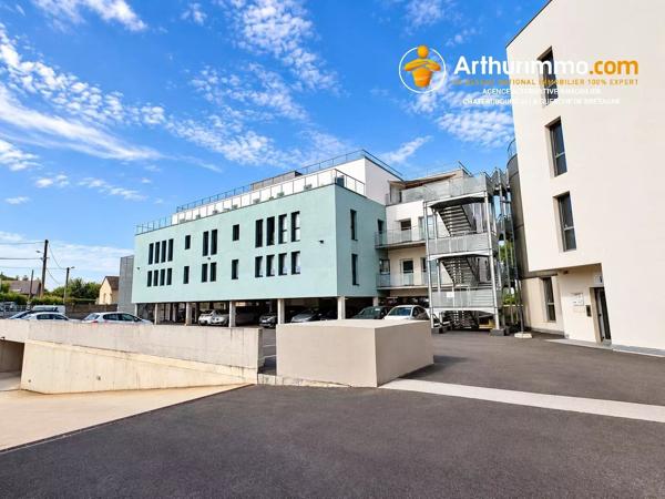 Vente                                                      Bureau
                        
                                         137 m2                     à Vitré