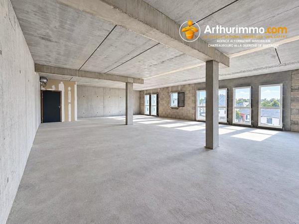 Vente                                                      Bureau
                        
                                         137 m2                     à Vitré