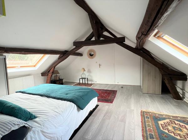 Villennes-sur-Seine (78670) Location Aigremont centre, 2 pièces 38m² Carrez, 81m² au sol - Parking intérieur - étage 3/3 -