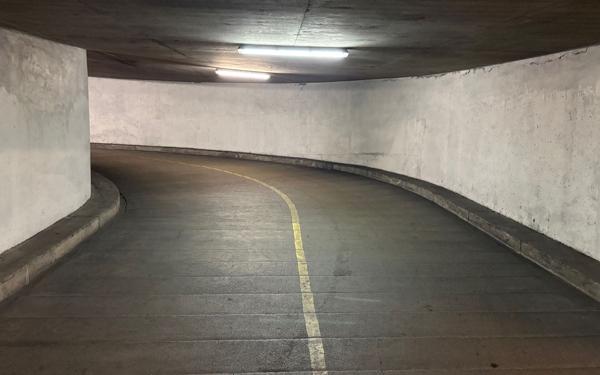 Stationnement à vendre    12 m2 Paris 14