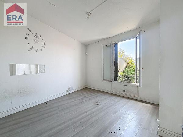 A VENDRE IMMEUBLE  126m² - 6 STUDIOS