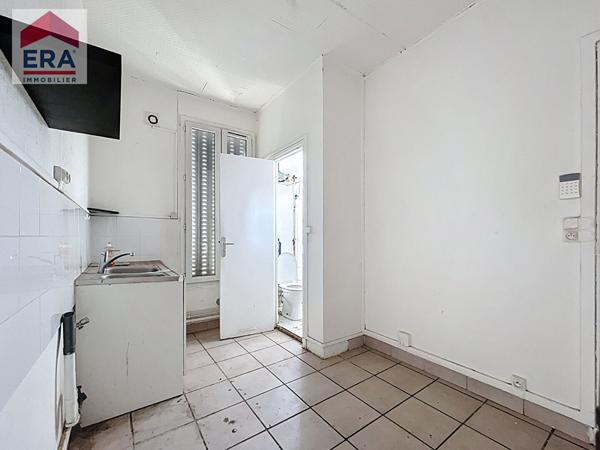 A VENDRE IMMEUBLE  126m² - 6 STUDIOS