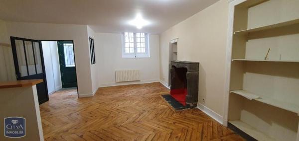 Appartement à louer 2 pièces 51.28m² Riom (63200)