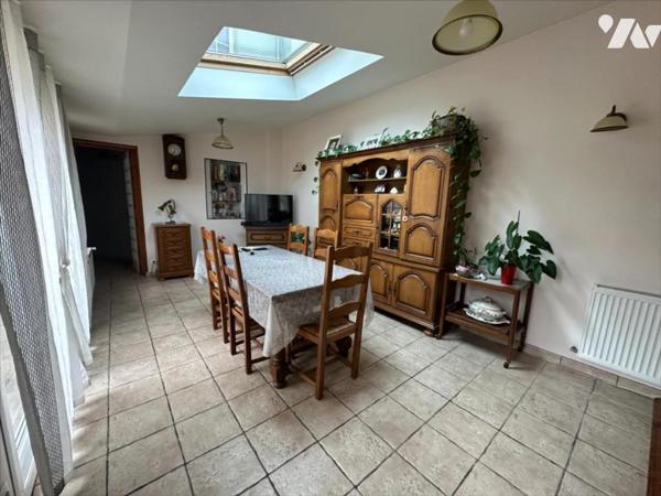 Montebourg centre Maison + Local