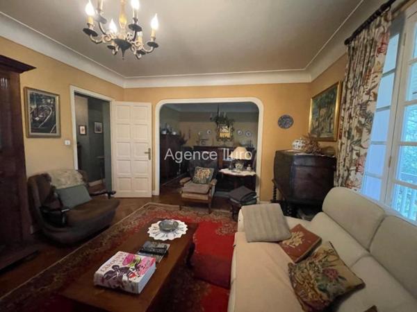 Maison - Oloron-sainte-marie - Réf.:205406 OLORON - VILLA DE CHARME T5 AVEC VUE DEGAGEE SUR LES MONTAGNES DANS UN ENVIRONNEMENT CALME ET PRIVILEGIE - ( BAISSE DE PRIX)