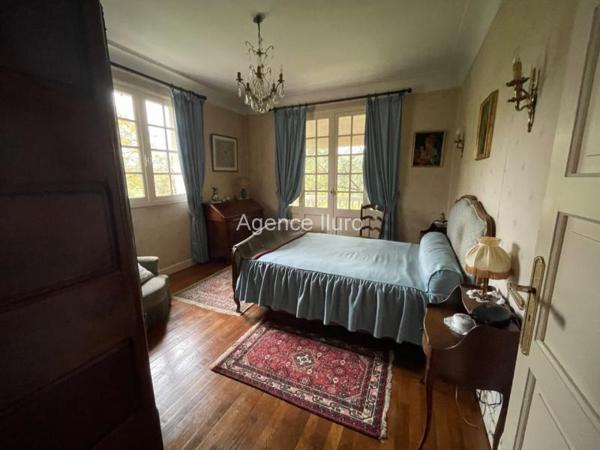 Maison - Oloron-sainte-marie - Réf.:205406 OLORON - VILLA DE CHARME T5 AVEC VUE DEGAGEE SUR LES MONTAGNES DANS UN ENVIRONNEMENT CALME ET PRIVILEGIE - ( BAISSE DE PRIX)