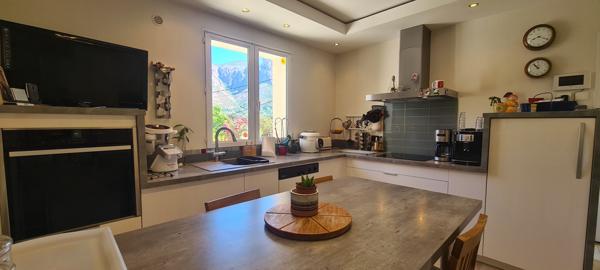 Maison 5 pièces - 150 m² Exclusivité efficity