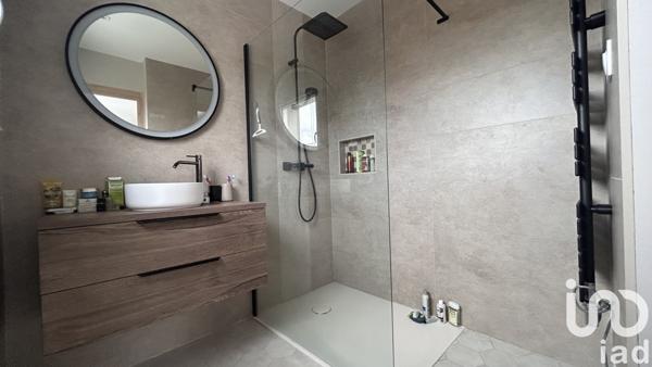 Maison à vendre 5 pièces 106 m² Sainte-Gemmes-sur-Loire