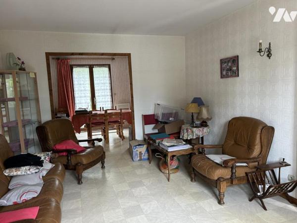 Maison T4 de plain-pied - garage - Jardin. 509 m² cadastré.