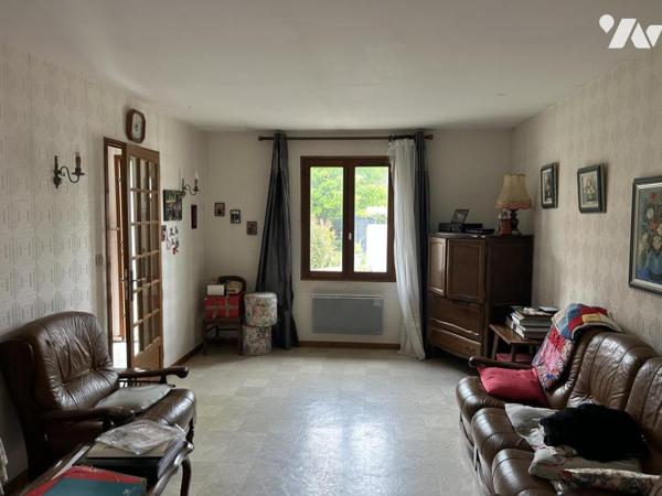 Maison T4 de plain-pied - garage - Jardin. 509 m² cadastré.