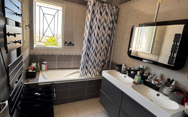 Maison à vendre    4 pièces •  Garons