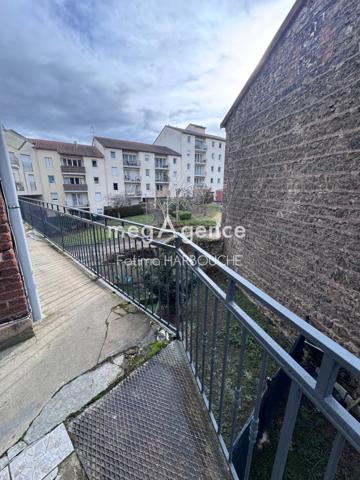 Appartement à FRAISSES, 42490 - 2 pièces 42m²