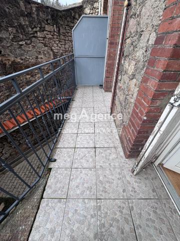 Appartement à FRAISSES, 42490 - 2 pièces 42m²