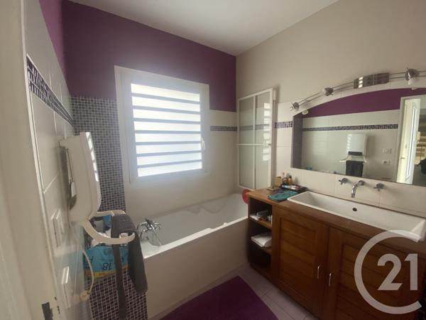 Maison à vendre  5 pièces - 133,67 m2 ST DENIS - 974