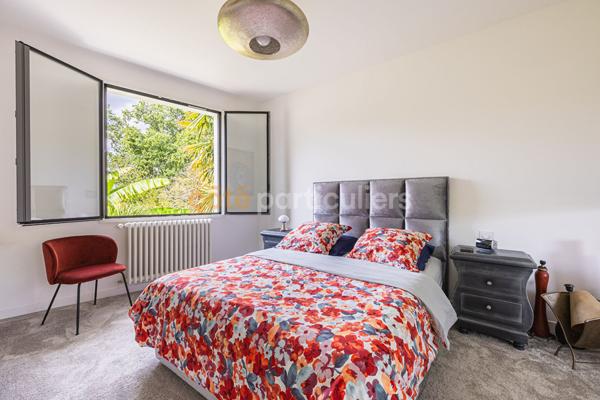 Vente
                Maison162 m² - 6 Pièces -
                    tes (44)