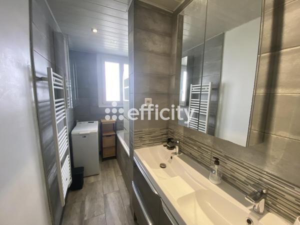 Appartement
         5 pièces
        - 84 m² 259 000 € *