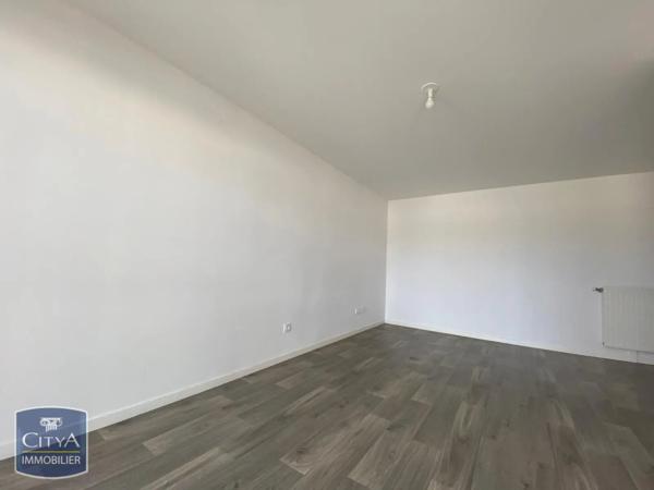 Appartement à louer 2 pièces 47.6m² Chartres (28000)