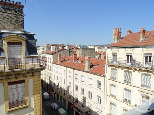 Appartement F4 à vendre  4 pièces - 66,52 m 2   LYON  - 69007