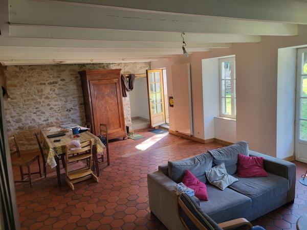 Maison à vendre 7 pièces SAINT LOUP LAMAIRE (79) Terrain de 4 000 m²