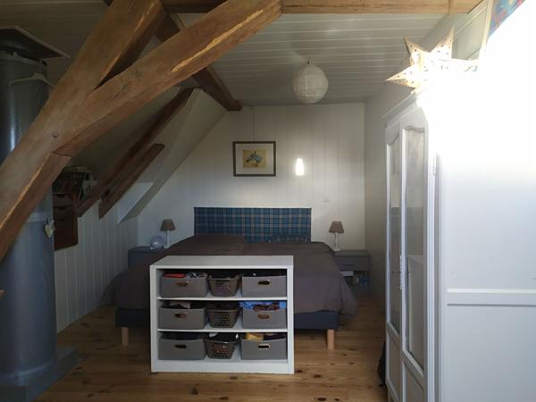 Propriété de caractère : Maison rénovée 80m² avec 1.25ha de terrain et 180m2 de dépendances