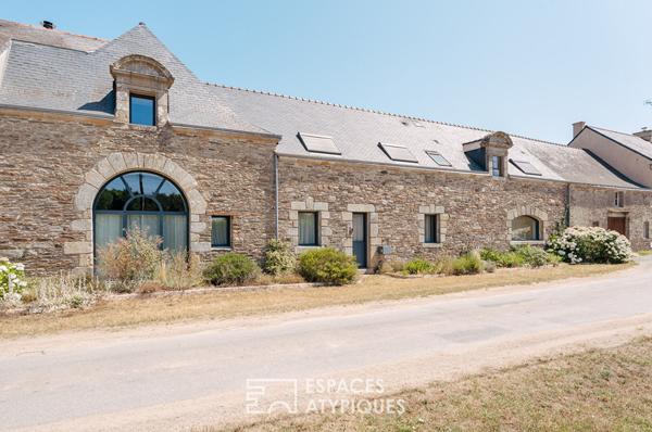Charmante longère rénovée avec piscine intérieure et dépendance