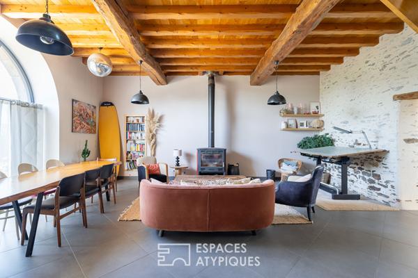 Charmante longère rénovée avec piscine intérieure et dépendance