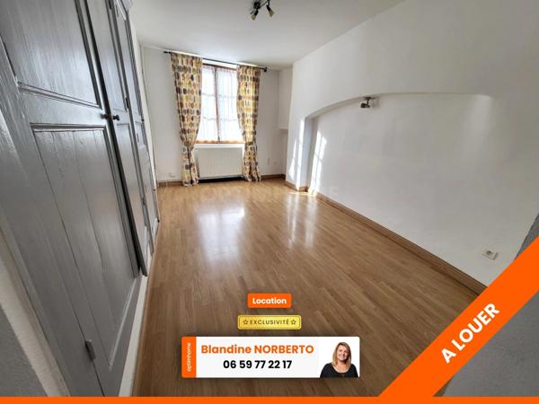 LOCATION VIC LE COMTE - MAISON 100 M² - 3 CHAMBRES - SECTEUR CALME