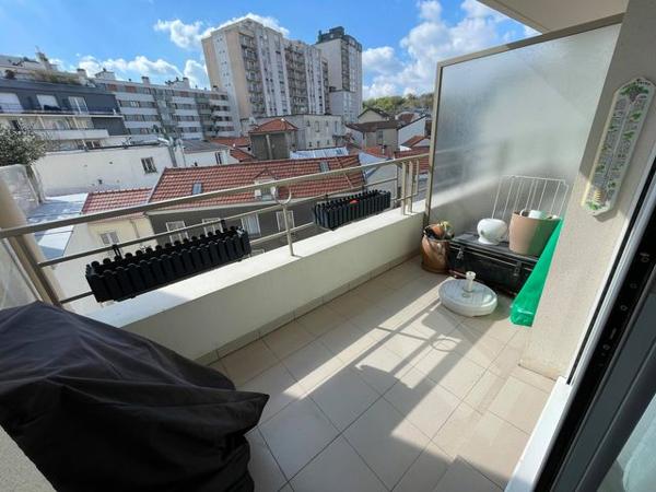 STUDIO MEUBLÉ (Centre-ville)