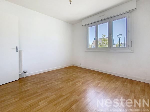 A VENDRE APPARTEMENT LUMINEUX CENTRE VILLE DE CAUDAN