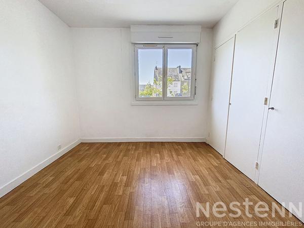 A VENDRE APPARTEMENT LUMINEUX CENTRE VILLE DE CAUDAN