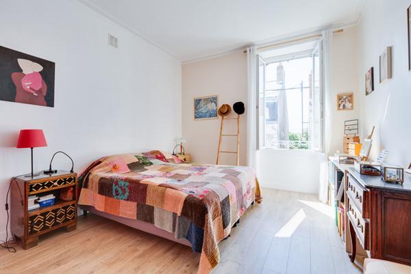 A VENDRE NANTES TOUTES-AIDES VASTE ET LUMINEUX APPARTEMENT T3/4