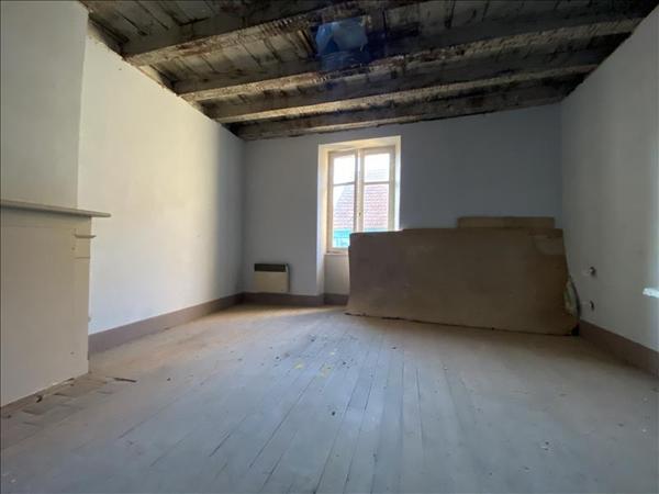Maison à vendre |  Aigurande |  2 pièces | 60 m²