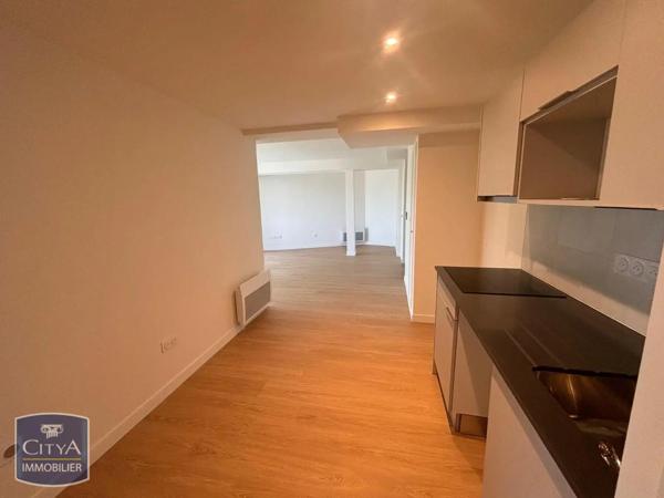 Appartement à louer 3 pièces 66.37m² Tours (37000)