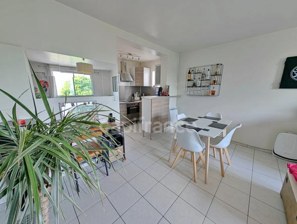 Charmant 2 pièces avec loggia et parking – À deux pas du Port aux Cerises – Draveil