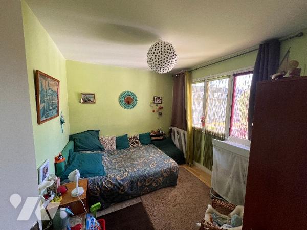 Appartement de 3 pièces, dont deux chambres, cuisine séparé de 61.85m².