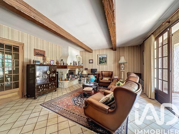 Maison à vendre 5 pièces 165 m² Carnoux-en-Provence