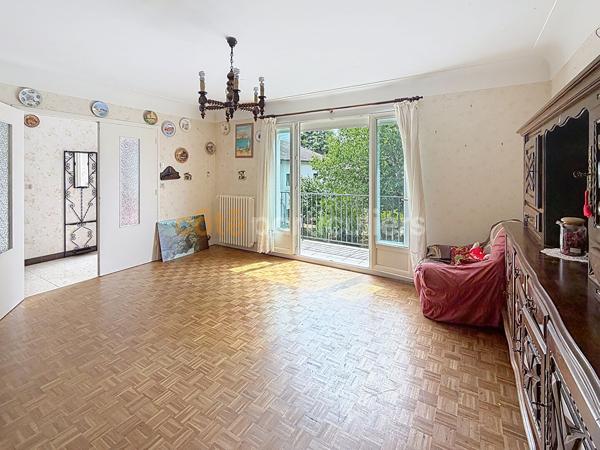 Vente
                Appartement150 m² - 6 Pièces -
                    USTARITZ (64480)