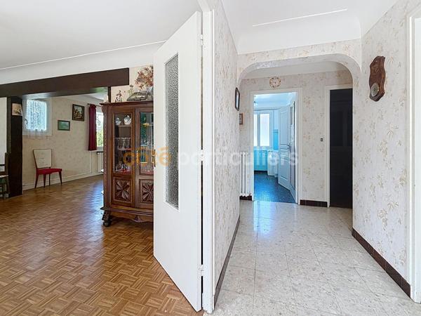 Vente
                Appartement150 m² - 6 Pièces -
                    USTARITZ (64480)