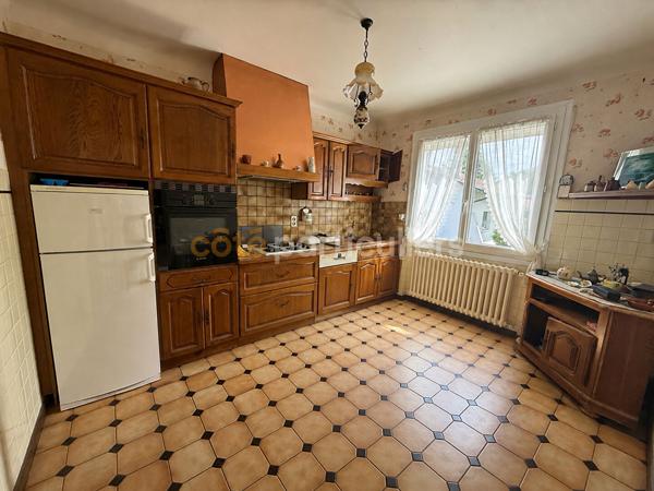 Vente
                Appartement150 m² - 6 Pièces -
                    USTARITZ (64480)