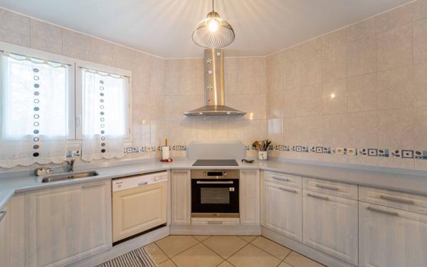 Maison à louer    4 pièces • 100 m2 Aureilhan