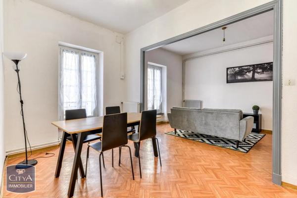 Appartement à louer 3 pièces 85m²