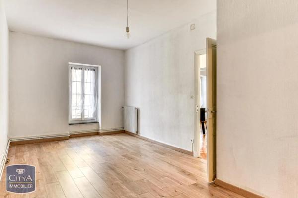 Appartement à louer 3 pièces 85m²