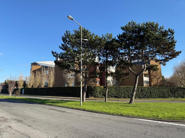 Appartement type 2 pièces  et place de parking loués