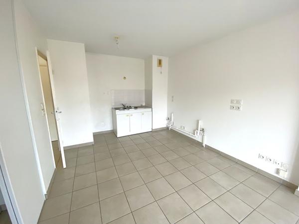 Appartement Villeurbanne 2 pièces 39 m2 avec balcon de 8m²