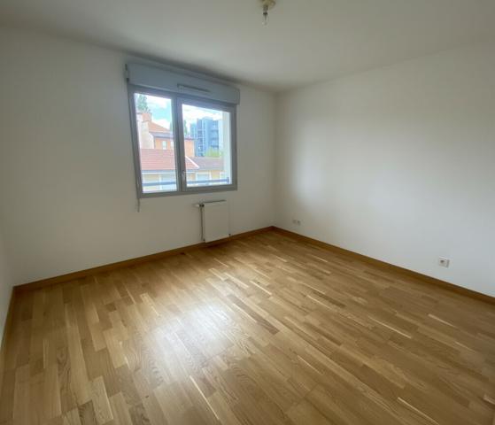 Appartement Villeurbanne 2 pièces 39 m2 avec balcon de 8m²